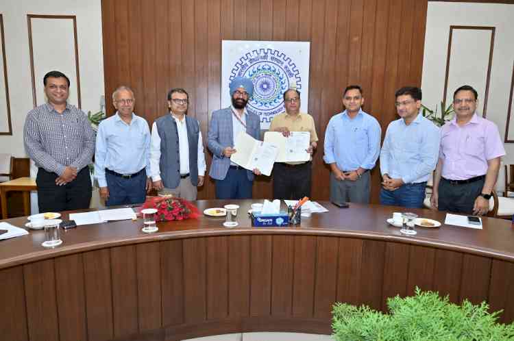 IIT Roorkee Signs MoU with Forum of Regulators (FOR) to Establish the Centre of Excellence for Regulatory Affairs