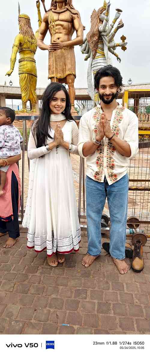Divya Prem: Pyaar aur Rahasya Ki Kahani Cast Seek Mahakal’s Blessings Ahead of the Show Launch