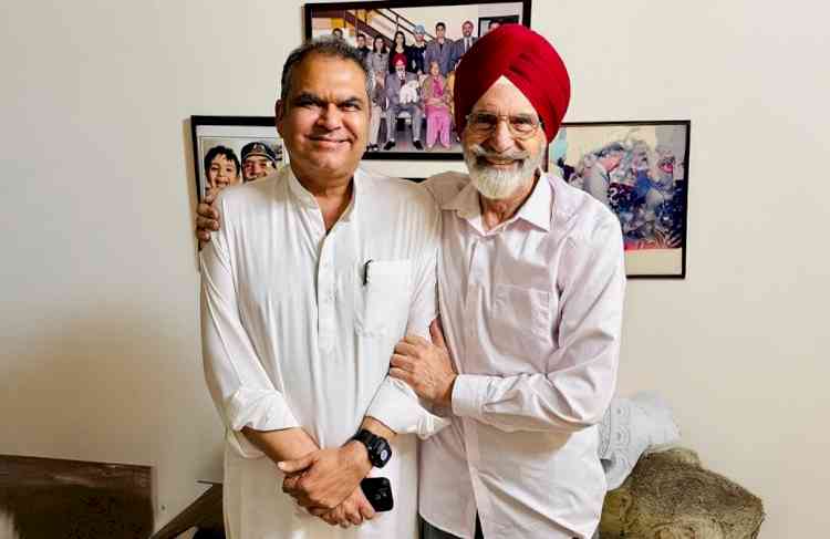MP Arora Meets Former PAU VC Dr. KS Aulakh; Seeks His Blessings and Guidance
