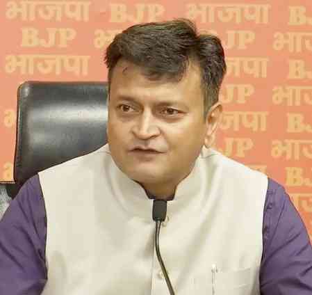 'Speaks nonsense': BJP slams Udit Raj for calling Tharoor its 'super spokesperson'
