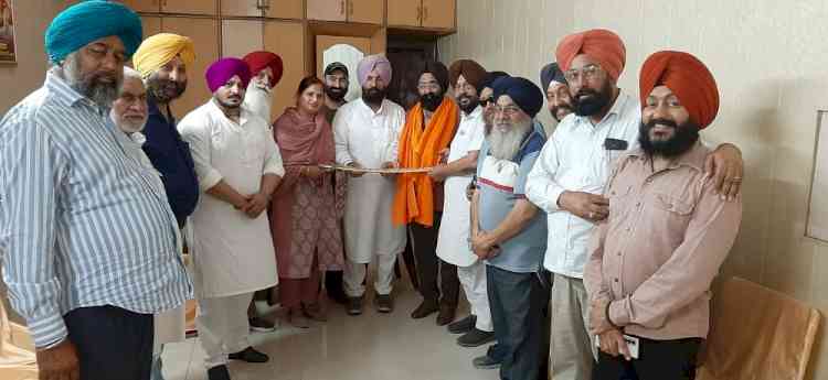 Sharanpal Singh Makkar Honoured as Lok Sabha Incharge of Ludhiana by MLA Kulwant Singh Sidhu