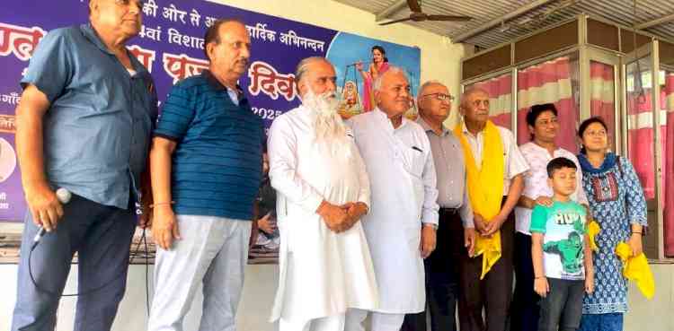 163th monthly bhandara held at Maat-Pita temple