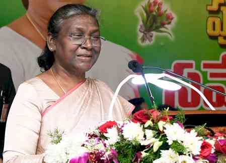 President Murmu, PM Modi extend greetings to people on Telangana Statehood Day