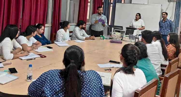 माइक्रोबायोलॉजी विभाग में दो दिवसीय कार्यशाला प्रारंभ
