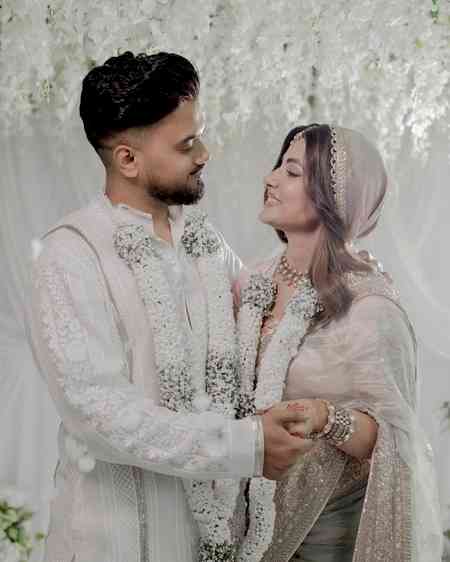 Hina Khan ties nuptial knot with long-time partner Rocky Jaiswal