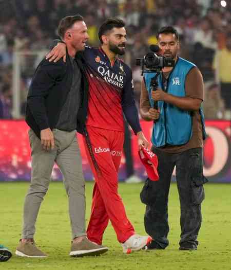 Tears, triumph & tight hugs: Kohli embraces Anushka, ABD, Gayle after RCB's maiden IPL win