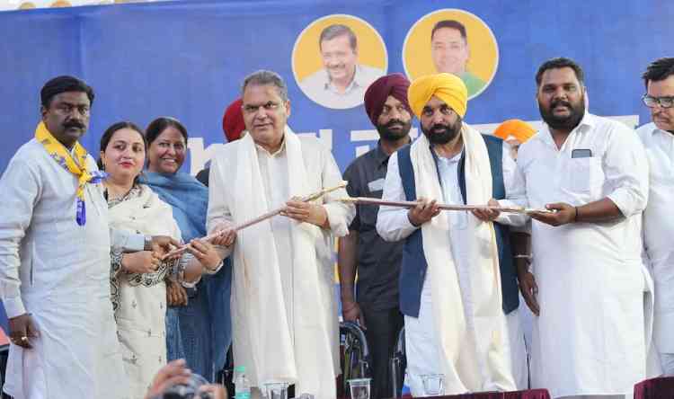 Mann's Lalkaar, Ludhiana Tyaar: Massive Crowd Gatherings at CM Mann's Jan Sabha Sends a Message to the Opposition