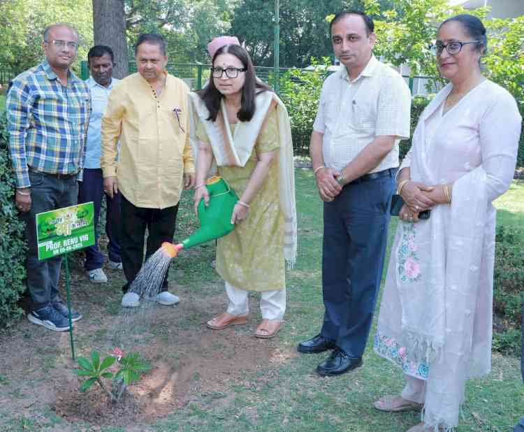 Horticulture Division of Panjab University celebrated ‘Ek Ped Maa ke Naam’ campaign 