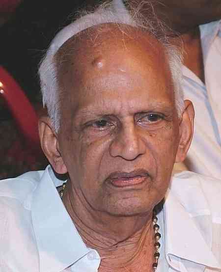 An era ends in Congress party in Kerala as Thennala Balakrishna Pillai passes away