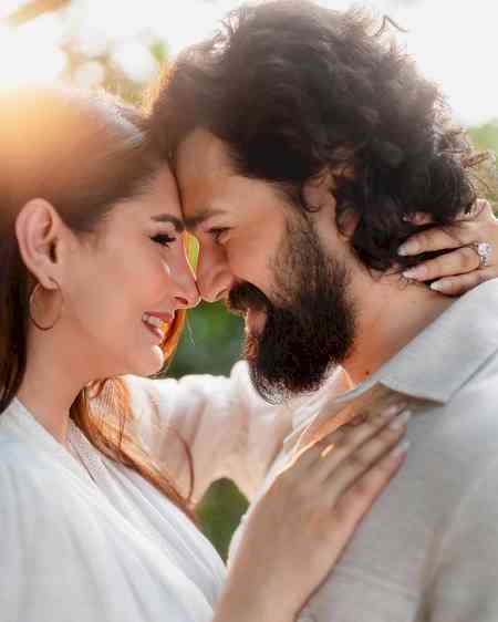 Akhil Akkineni ties the knot with Zainab Ravdjee in a traditional ceremony