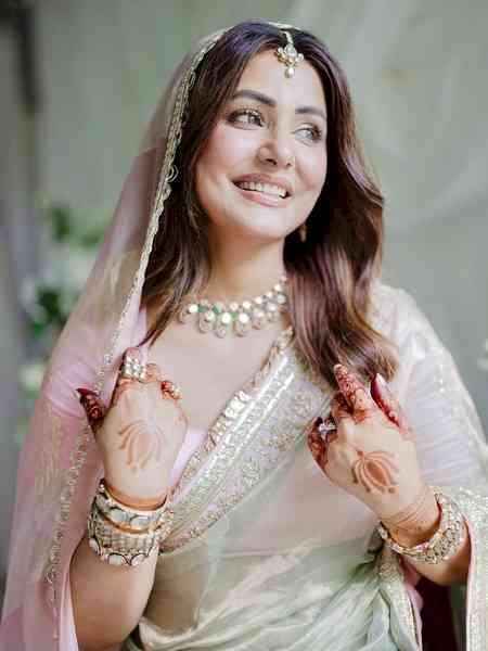 Hina Khan is content being a minimalistic bride: 'Love & care made me Glowwwww'