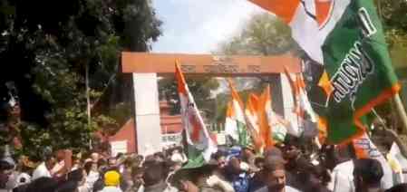 Bihar Congress holds protests over rising unemployment in Patna