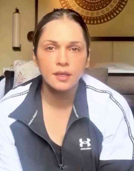 Isha Koppikar reflects on fragility of life after the horrific Air India crash