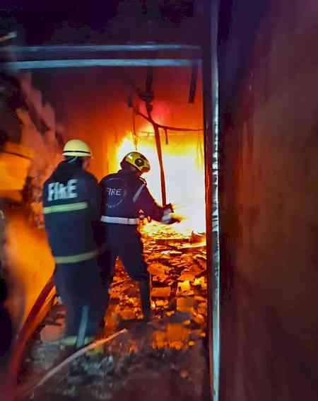 Major fire destroys Bajaj Allianz office in Siwan; no casualties reported