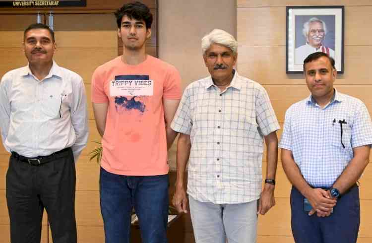 यूआईईटी छात्र यांशु इंडियन एयरफोर्स में फ्लाइंग ऑफिसर चयनित
