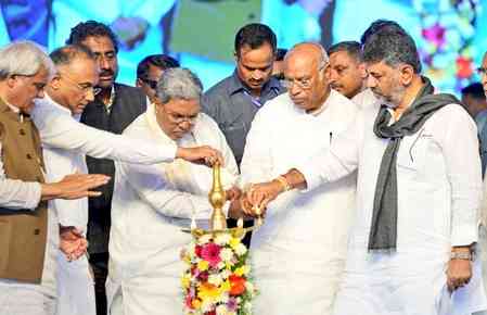 Bring Kalyana-Karnataka on par with Bengaluru, Mysuru: Kharge to CM Siddaramaiah, Shivakumar 