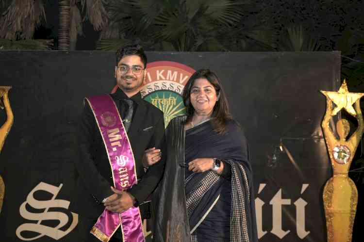 Sanskriti KMV School Celebrates Shivam Soni’s NEET Triumph