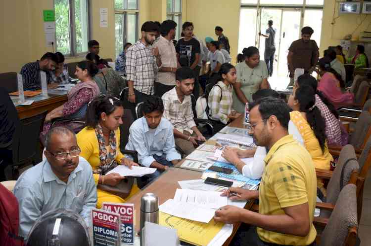 Admission for the session 2025-26 at Lyallpur Khalsa College continues