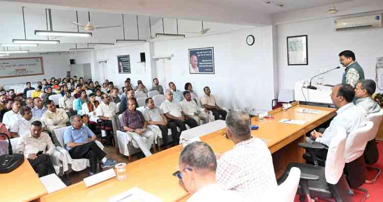Garlic Processing and Value Addition Key to Enhancing Farmers’ Income in Sirmaur