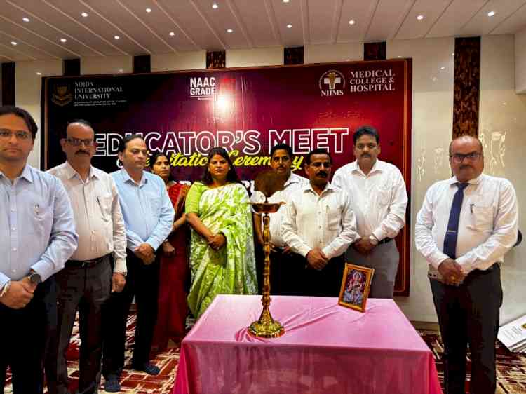 Noida International University Felicitates over 300 Academic leaders & Students in Gorakhpur