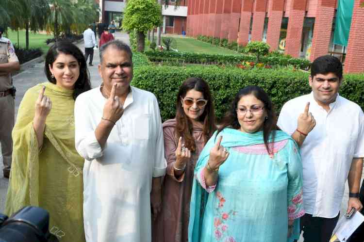 MP Arora Casts His Vote Alongside Family, Expresses Confidence in Resounding Victory