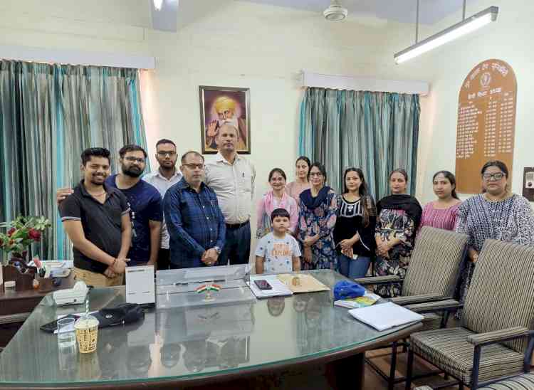 जीएनडीयू के हिंदी विभाग में विशेष व्याख्यान का आयोजन