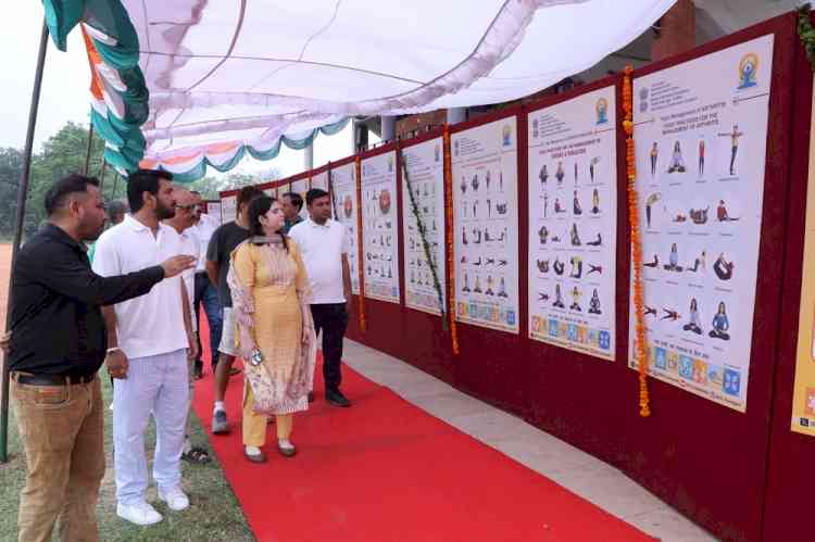 CBC Chandigarh Hosts Two-Day Photo Exhibition at PGGC-11