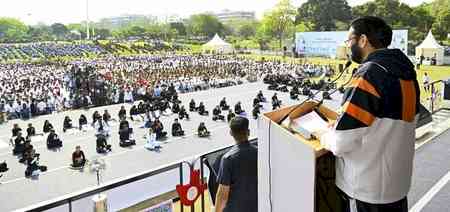 Kurukshetra: Haryana CM leads one lakh to perform yoga in land of Lord Krishna (Ld) 