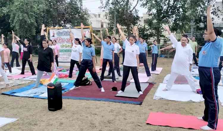 PCM S.D. College for Women Promotes Yoga for Community Well-being through “Yog Utsav”