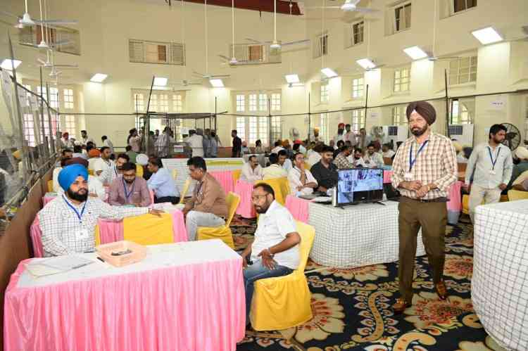 Sanjeev Arora Leads in Round 1 of Ludhiana (West) Bypoll Counting