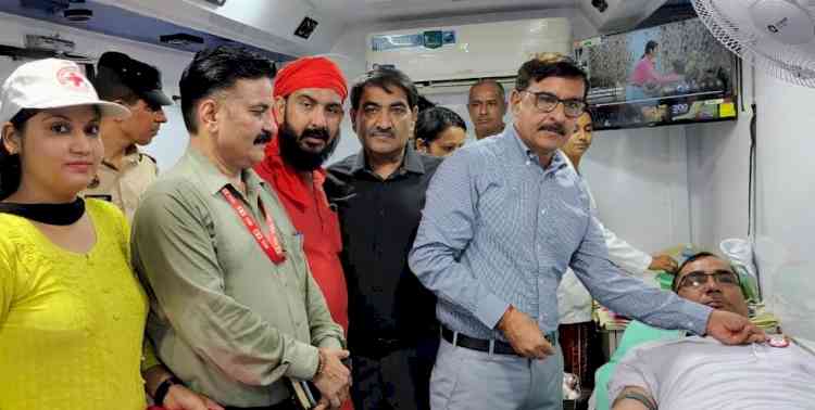 उपायुक्त ने धार्मिक व सामाजिक संस्थाओं से किया रक्तदान करवाने के लिए आगे आने का आह्वान
