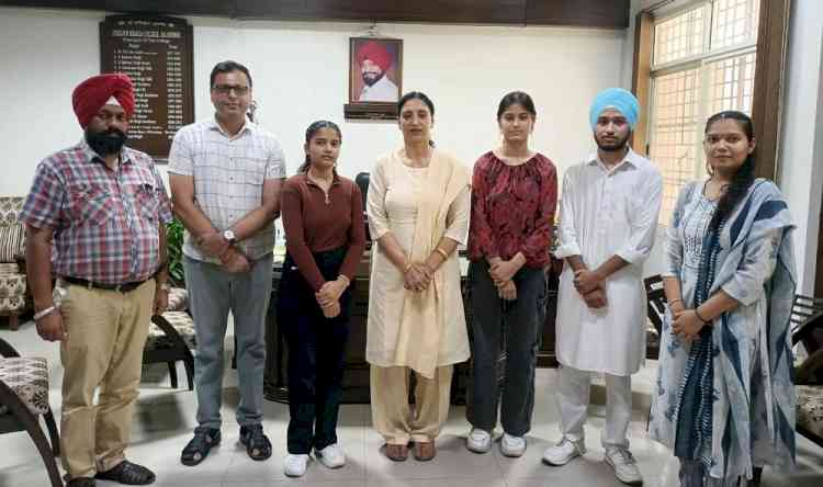 Merit holders take admission in Biotechnology course at Lyallpur Khalsa College