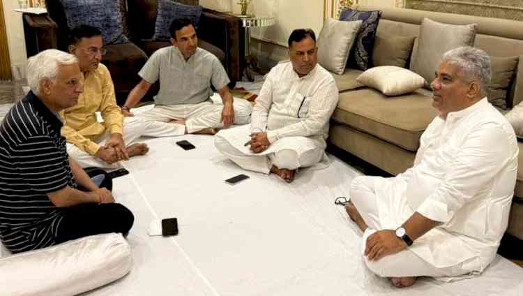 केंद्रीय मंत्री भूपेंद्र यादव, हरियाणा के कैबिनेट मंत्री डॉ. अरविंद शर्मा सहित अन्य नेताओं ने दिवंगत परमेश्वरी देवी के निधन पर शोक जताया