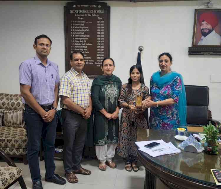 Ritika of Lyallpur Khalsa College bags 3rd position in University Exams