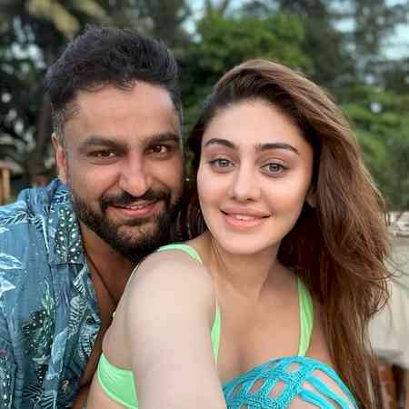 Teary eyed Parag Tyagi performs late wife Shefali Jariwala's Ashthi Visarjan