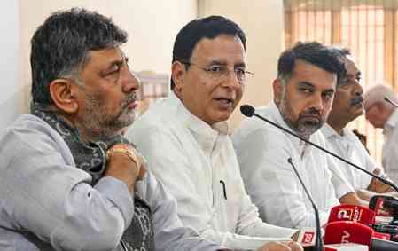 Congress infighting: Shivakumar camp asserts for leadership change in Karnataka (Roundup)