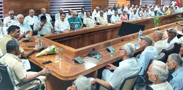 पुलिस अधीक्षक ने सुनी सेवानिवृत्त पुलिस कर्मियों की समस्याएं
