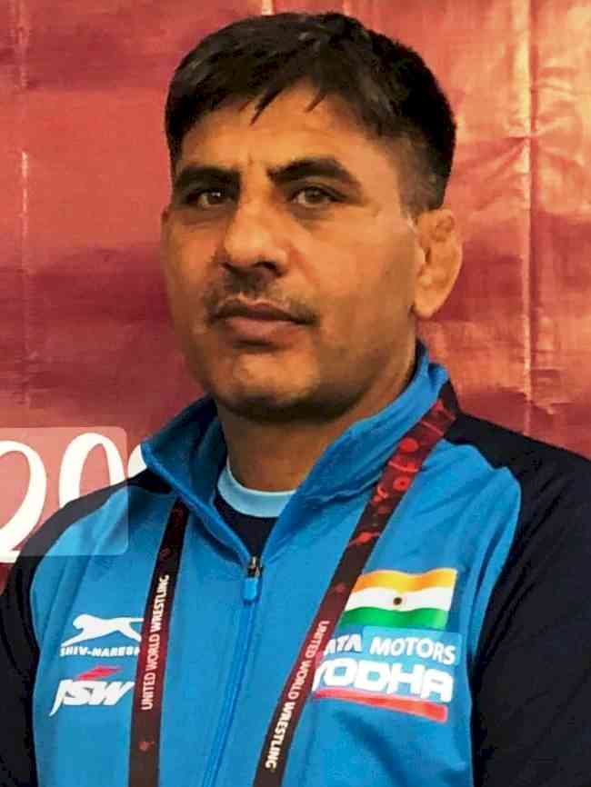 एशियन चैंपियनशिप फ्री स्टाइल रेसलिंग टीम के कोच बने डॉ. संजीत