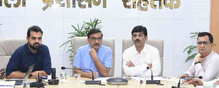 उपायुक्त ने दिए समाधान शिविर की लंबित शिकायतों के शीघ्र व उचित निपटारे के निर्देश