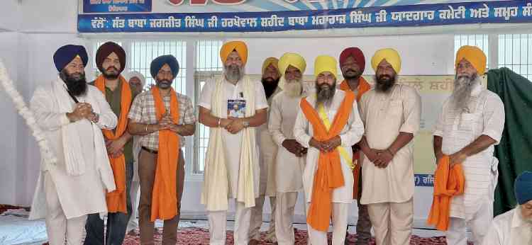 MLA Manwinder Singh Giaspura pays tribute to Baba Maharaj Singh Ji at village Rabbon Uchi