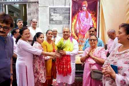 Delhi Assembly Speaker pays tribute to Swami Vivekananda