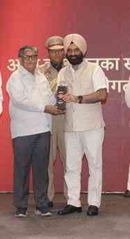 Tejinder Singh Bhatia honoured by Punjab Governor