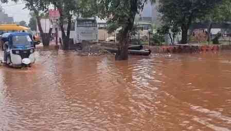 Heavy rains disrupt normal lives in Delhi-NCR, key roads waterlogged