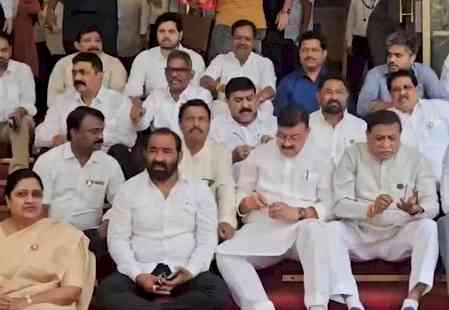 Maha Oppn stages walkout over delay in LoP appointment