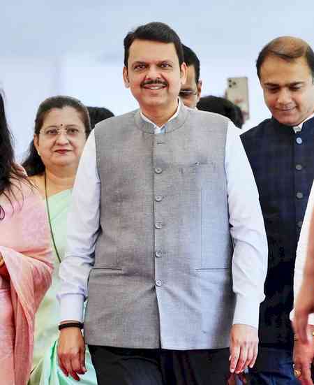 Wrong to deny contribution of Marathi people, Maha to country: CM Fadnavis replies to Dubey