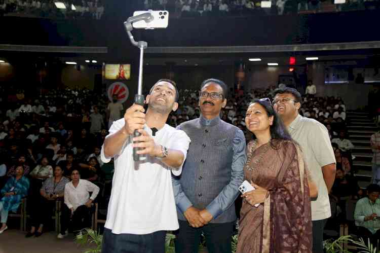 Vikrant Massey Inspires Thousands at LPU’s “Voices of Bharat” with His Candid Reflections and Life Lessons