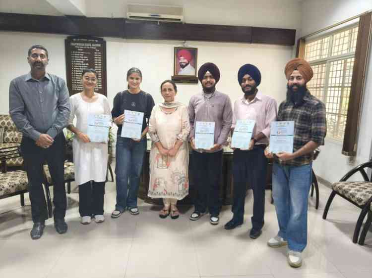 Lyallpur Khalsa College Students & Faculty participated in Global Summit, Karnataka and State Level Meeting, Chandigarh