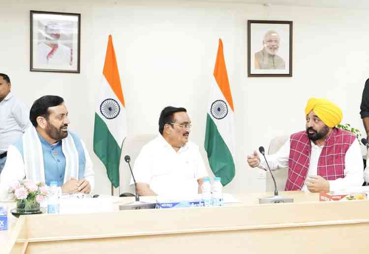 CM seeks legitimate share in Indus waters