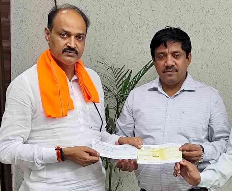 गौड़ संस्था के पहरावर में बनने वाले नए परिसर के निर्माण के लिए पार्षद ने 5 लाख भेंट किए