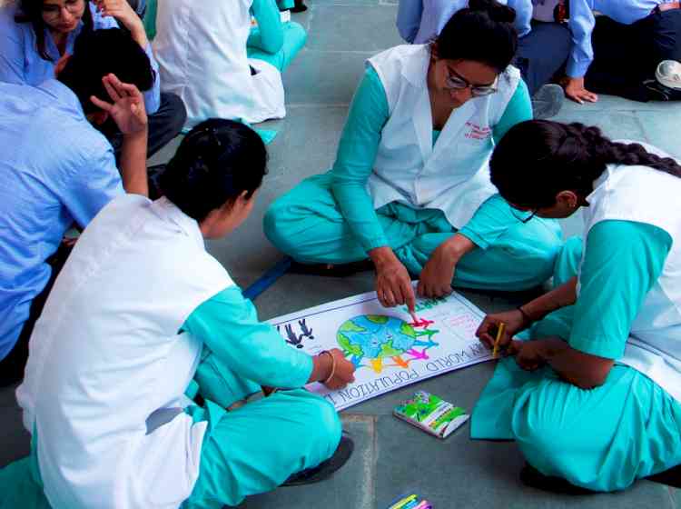 विश्व जनसंख्या दिवस पर बीएमयू में जागरूकता रैली व पोस्टर मेकिंग प्रतियोगिता आयोजित